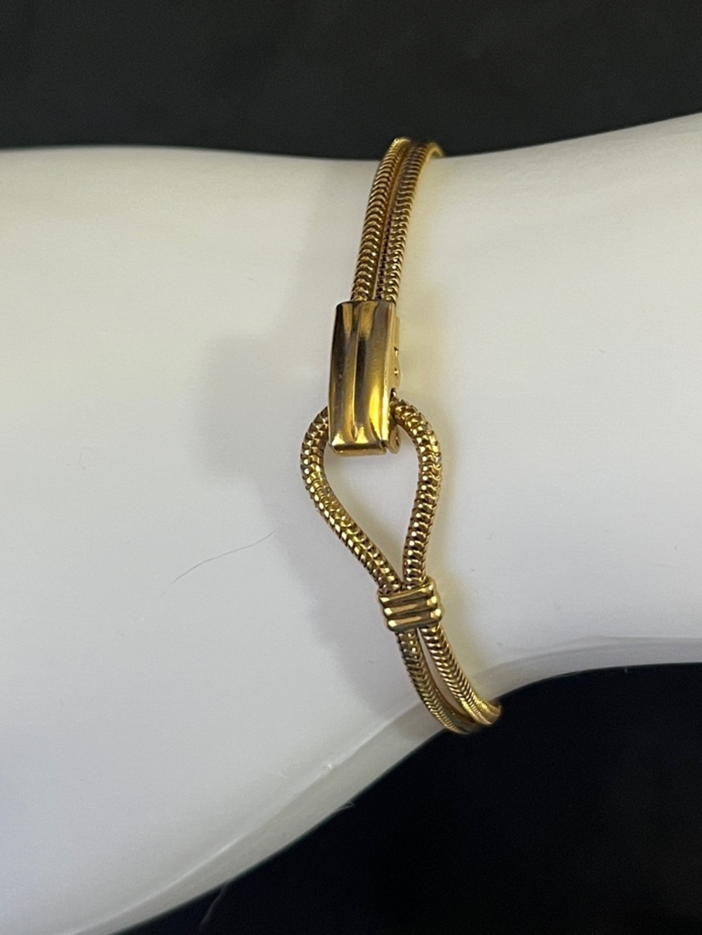 Vintage Avon Double Strand Bracelet 7”